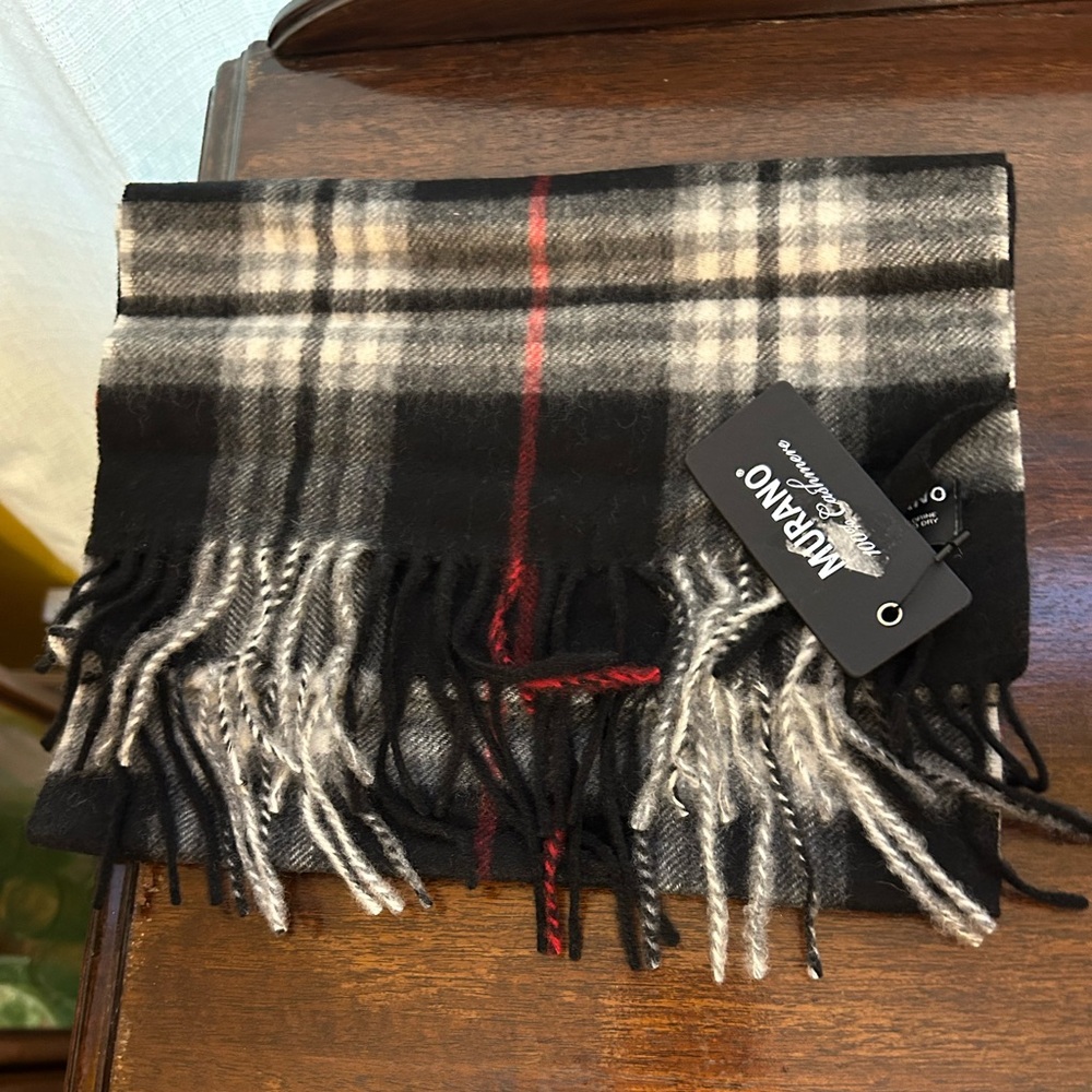 Murano Black White Gray & Red Plaid 100% Cashmere Wool Scarf w/Fringe NWT